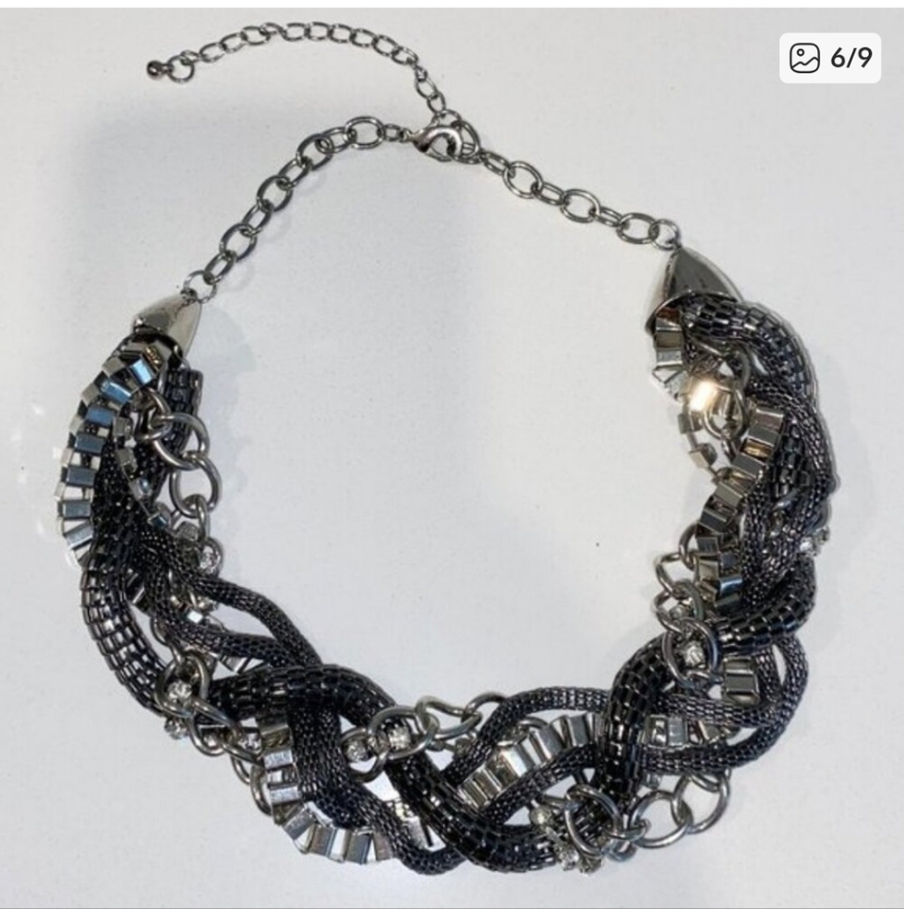Elegant Silver Chain Necklace